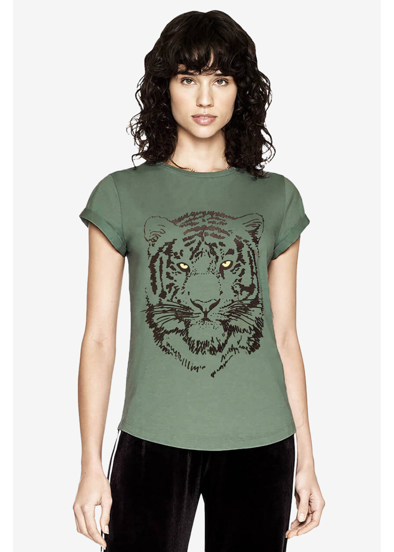 BLACK TIGER T-SHIRT - ROLL-UP (F)