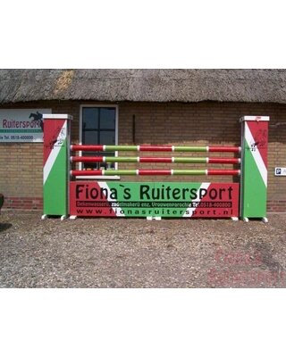 Geverfde hindernisbalk