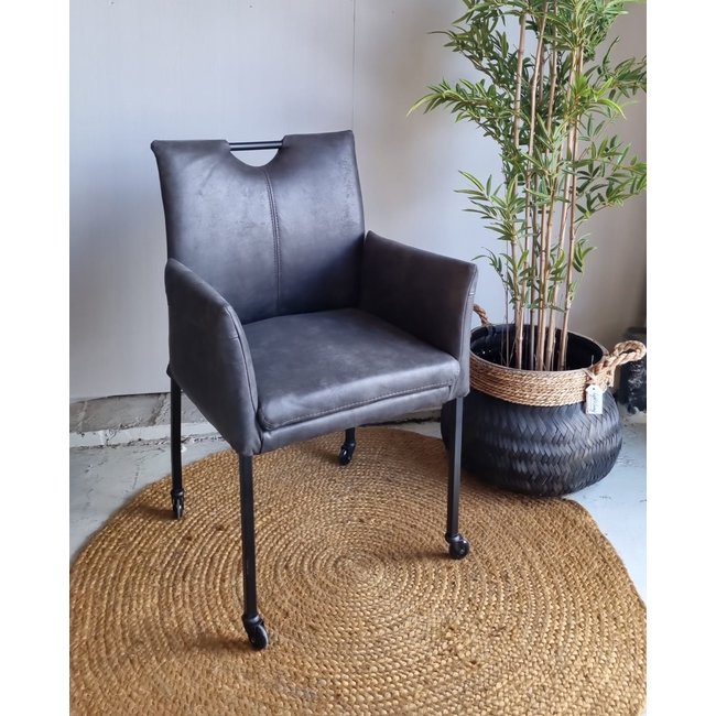 Wildeboer & v/d Weide Eettafelstoel Billy met of zonder armleuning - Diverse kleuren