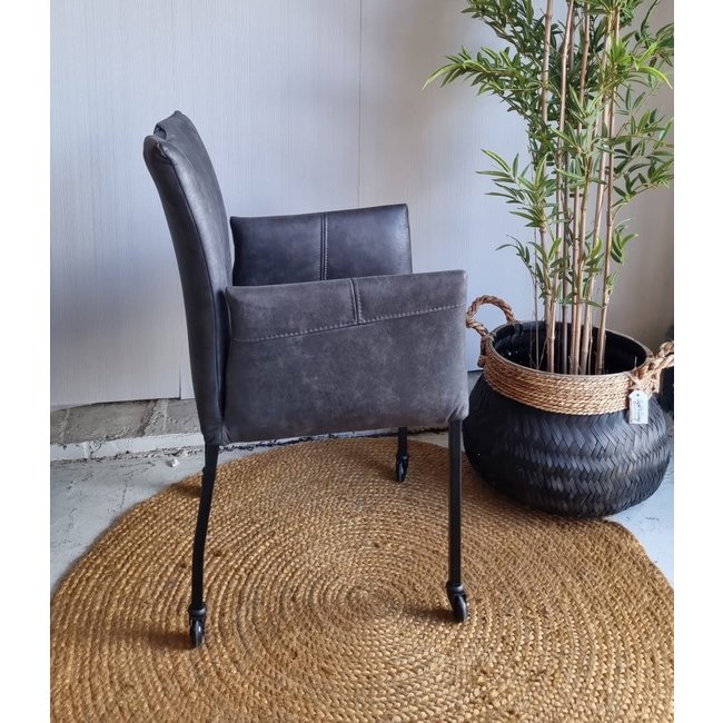 Wildeboer & v/d Weide Eettafelstoel Billy met of zonder armleuning - Diverse kleuren