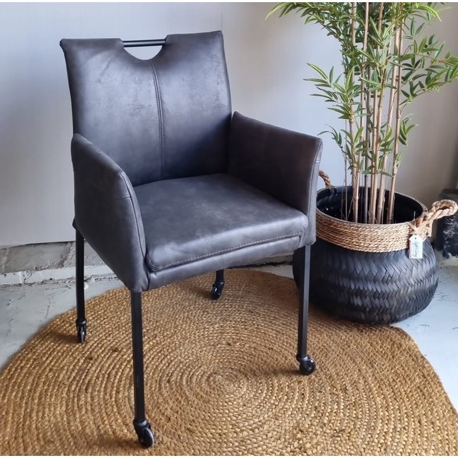 Wildeboer & v/d Weide Eettafelstoel Billy met of zonder armleuning - Diverse kleuren