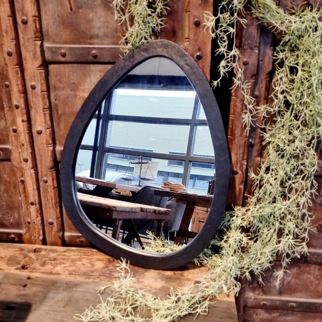 Benoa Eivormige spiegel antiek brass zwart groot