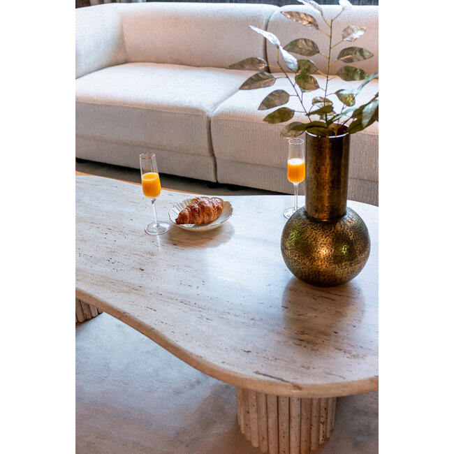 Richmond Interiors  La Cantera organische salontafel