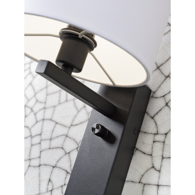 it's about RoMi Wandlamp ijzer Florence E14 met plank+usb incl. dimmer wit