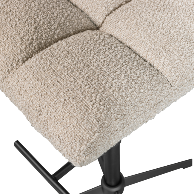 Woood Vinny draaibare barstoel bouclé zand