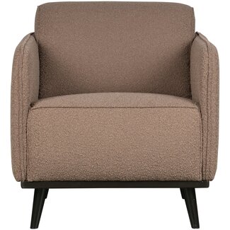 Woood Statement fauteuil met arm bouclé nougat Woood Statement fauteuil met arm bouclé nougat