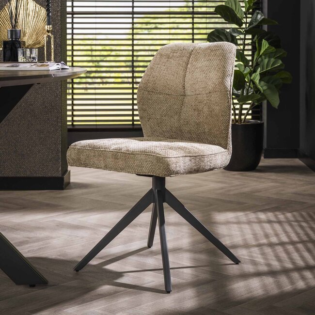 WoonStijl Eettafelstoel hoge rug Spring Polo zandkleur showroommodellen