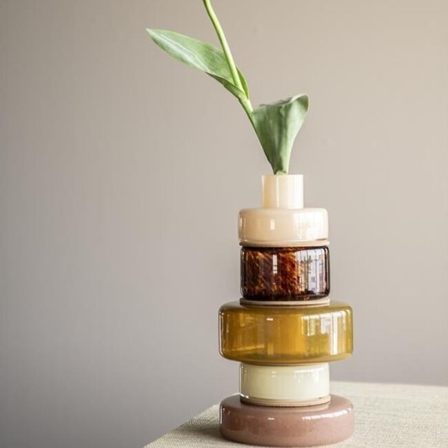 By Boo Vaas Golas - bruin