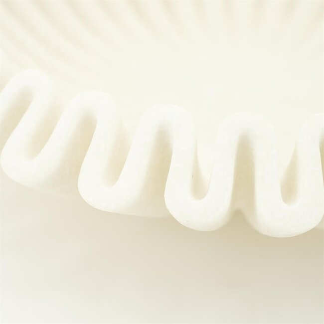 By Boo Schaal Yona klein