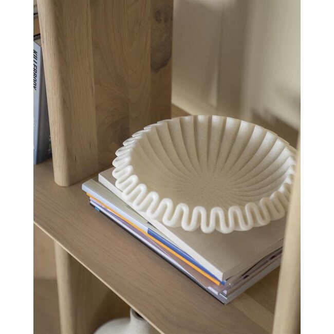 By Boo Schaal Yona klein