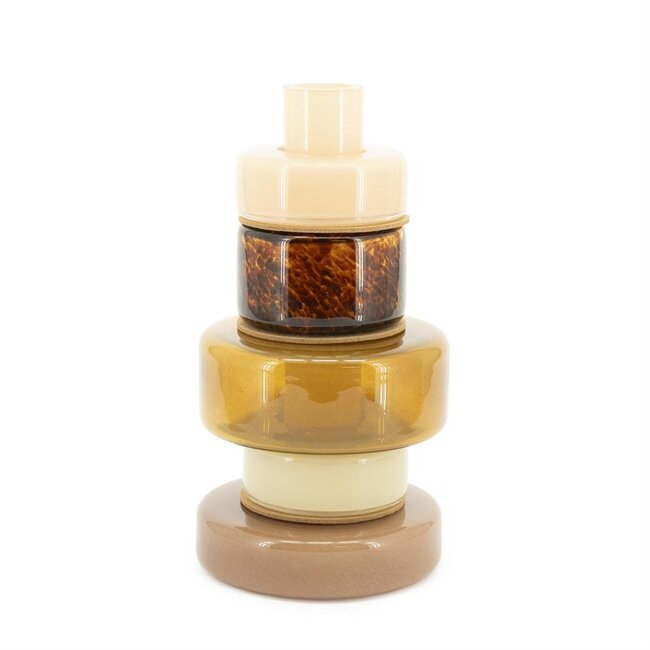 By Boo Vaas Golas - bruin