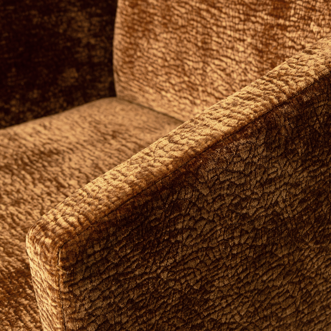 Woood MOUNT eetkamerstoel met armleuning 3D chenille midden bruin