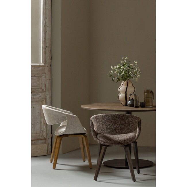 Woood Yossi eetkamerstoel bruin met houten poot donkerbruin