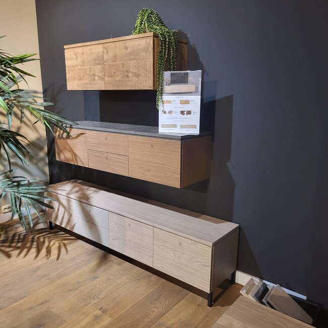 WoonMax TV meubel Warwick - 100, 150, 200 en 250 cm - hoog model - hangend of staand