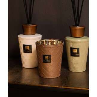 PTMD Geurkaars PTMD Exclusive oak blackcurrant 900gr PTMD Geurkaars PTMD Exclusive oak blackcurrant 900gr