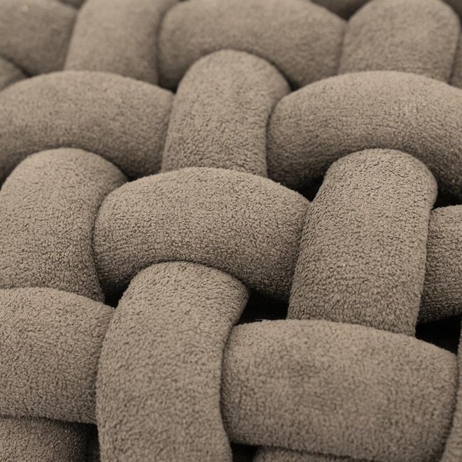 By Boo Poef Poofie - bruin