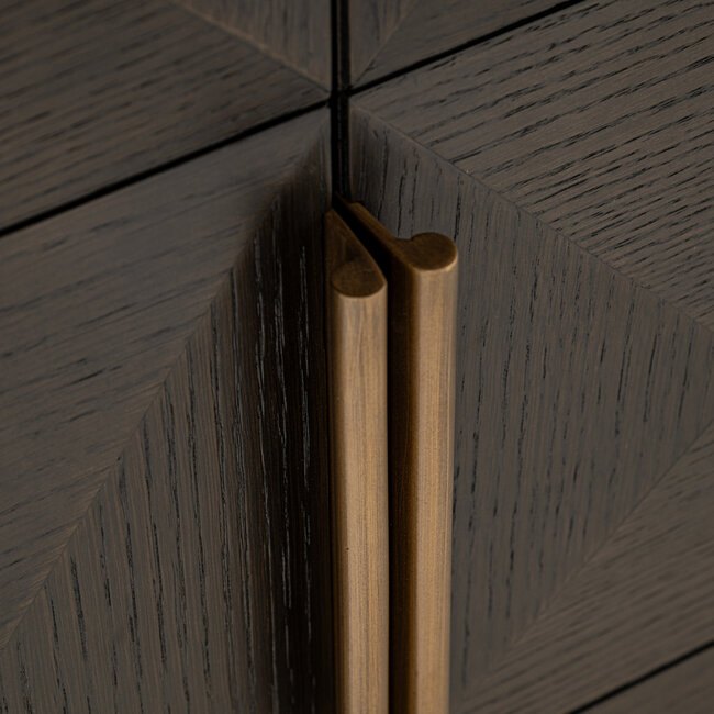 Richmond Interiors  Dressoir Claremont brown  4-doors 2-shelves