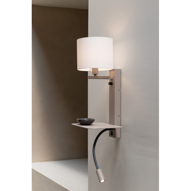 it's about RoMi Wandlamp Florence+leeslamp zand/kap 1815 wit
