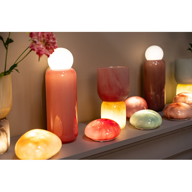 PTMD Alayna groene geribbelde pot met LED-verlichting aan de onderkant