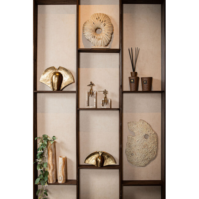 PTMD Ornament Aleria Beige dame met fluit op marmeren voetstuk