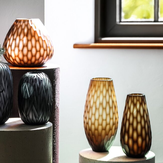 PTMD Vaas Niels Donkerbruin handgemaakt rond L