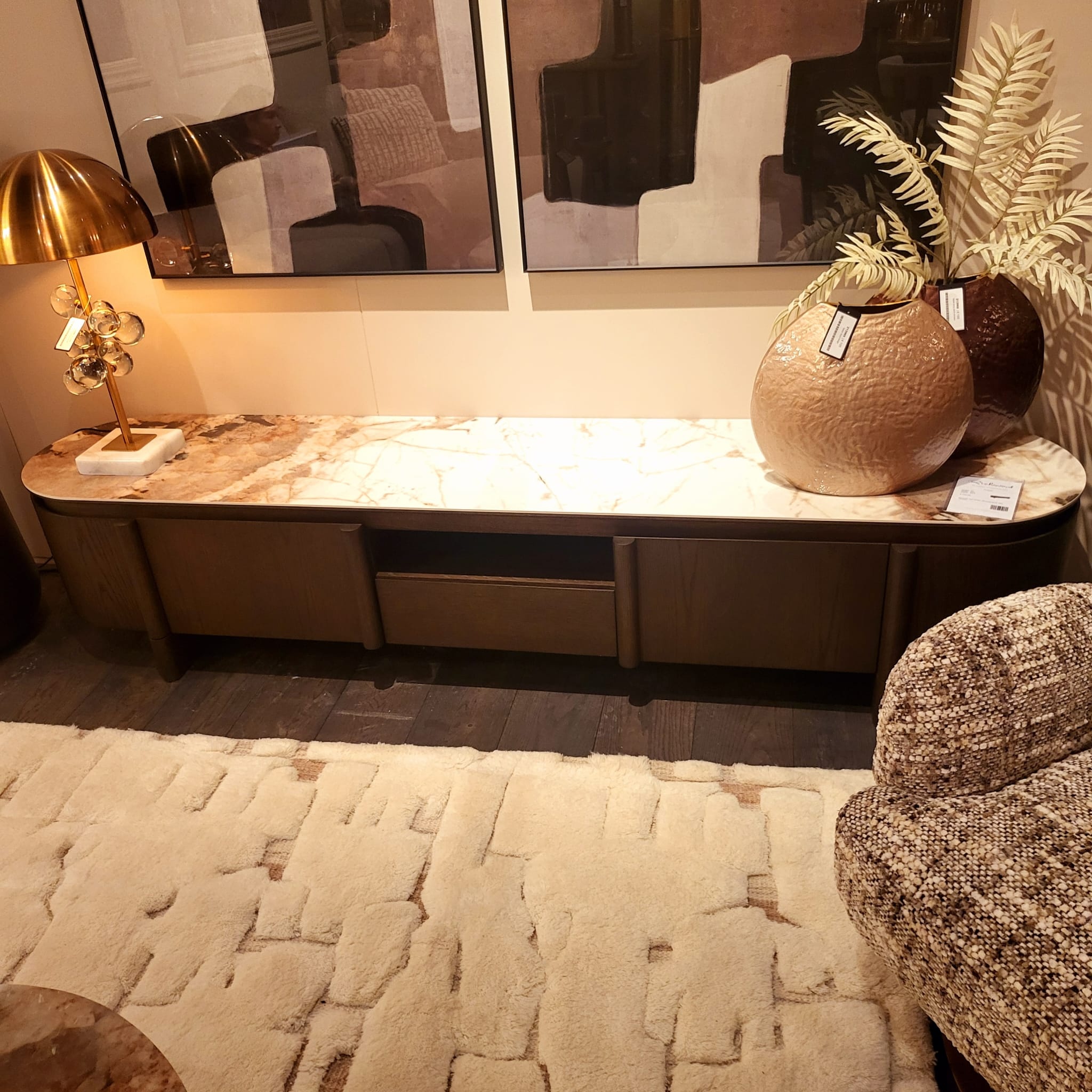 TV-meubel Langford bruin – Richmond Interiors | De Woon Winkel - De ...