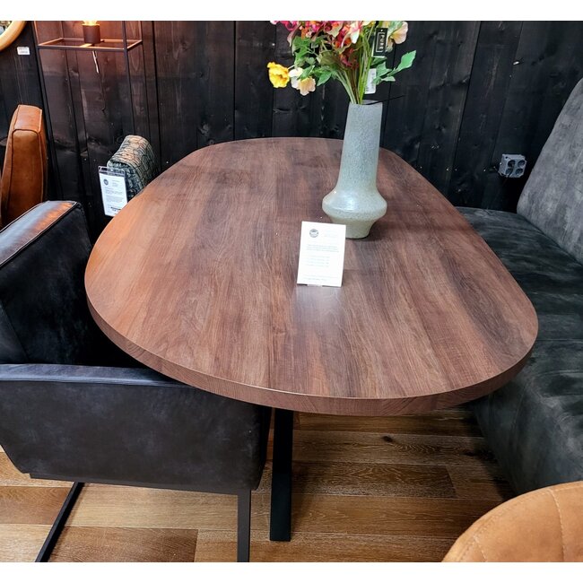 WoonMax Showroommodel Eettafel Orion Deens Ovaal 220 x 110 Dark Almond