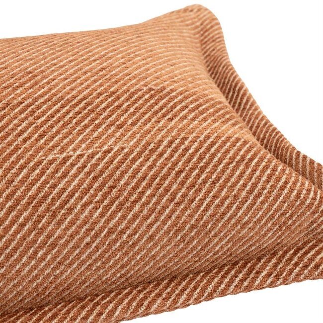 By Boo Kussen Leostripe