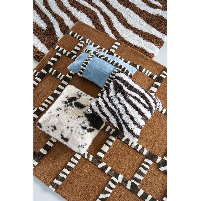 By Boo Kussen Marty - bruin