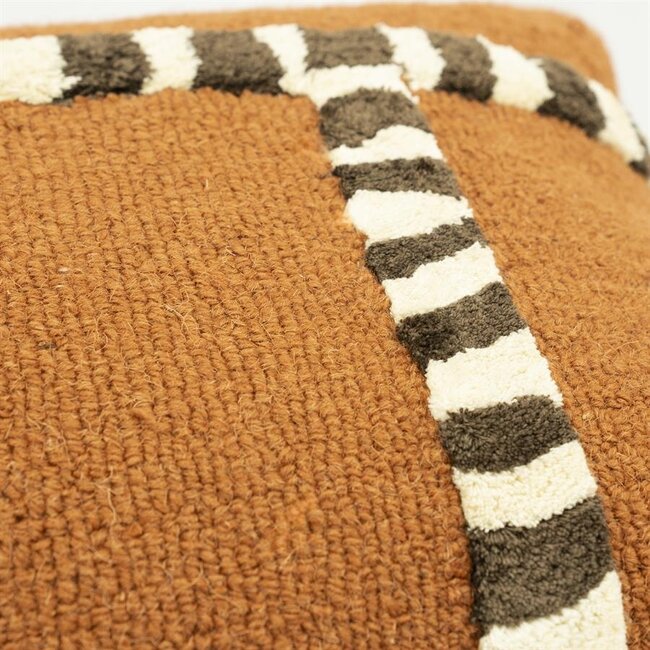 By Boo Kussen StripeScape - caramel