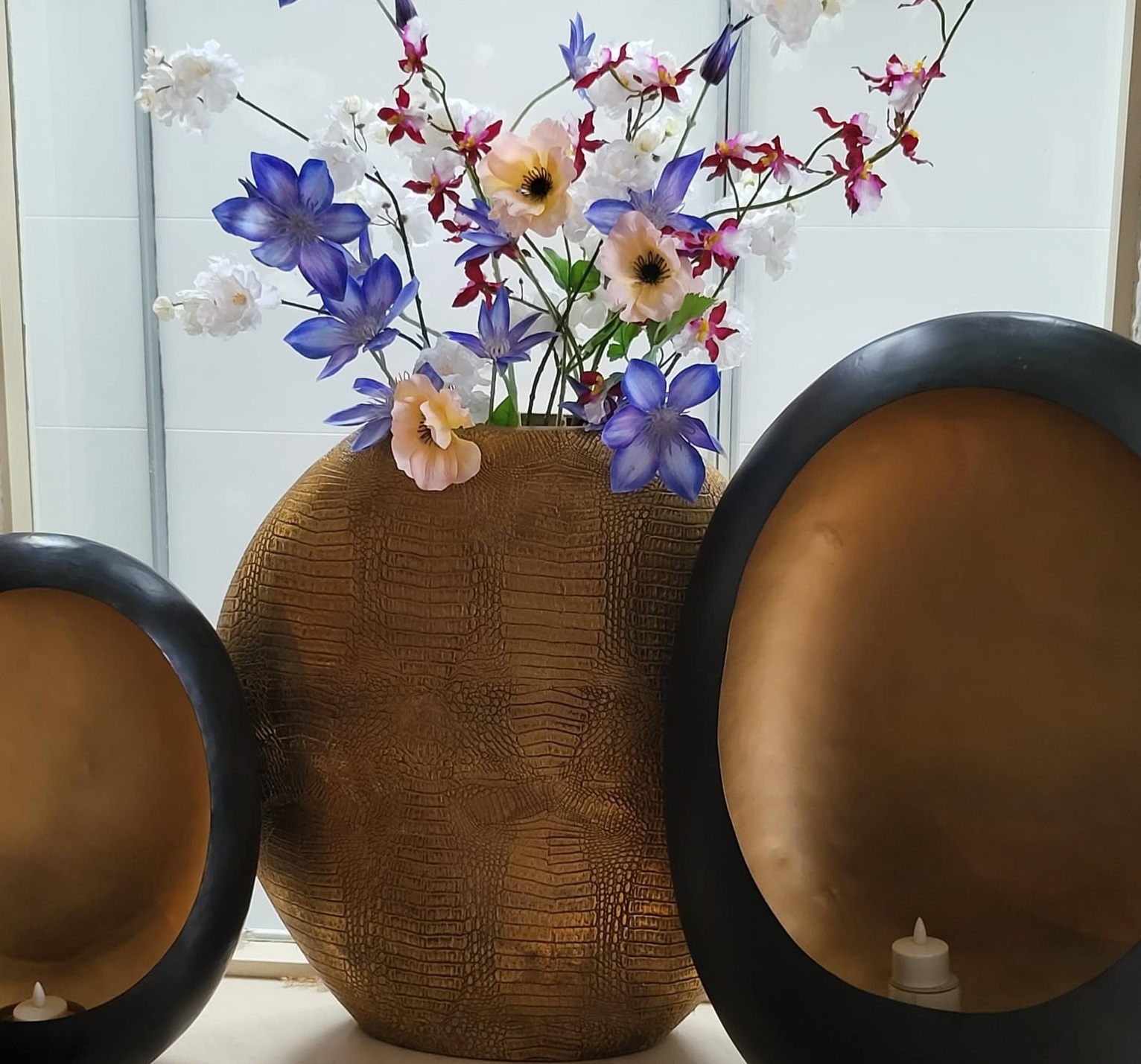 Vensterbank vazen kopen – stijlvolle vazen voor op de vensterbank