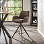 WoonStijl Barstoel lounge Rich taupe met bruin onderstel