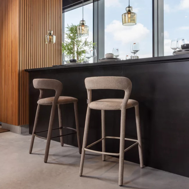 Barkrukken en barstoelen