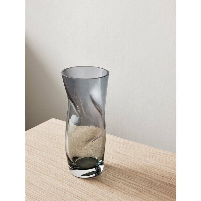 Lena Bergstrom Kristallvase „Squeeze“