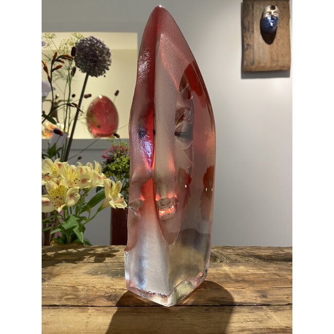Masquerade – glaskunst sculptuur van Mats Jonasson