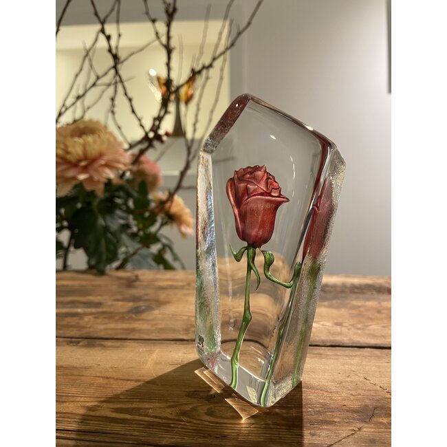 Rose im Kristall – Mats Jonasson Glaskunst