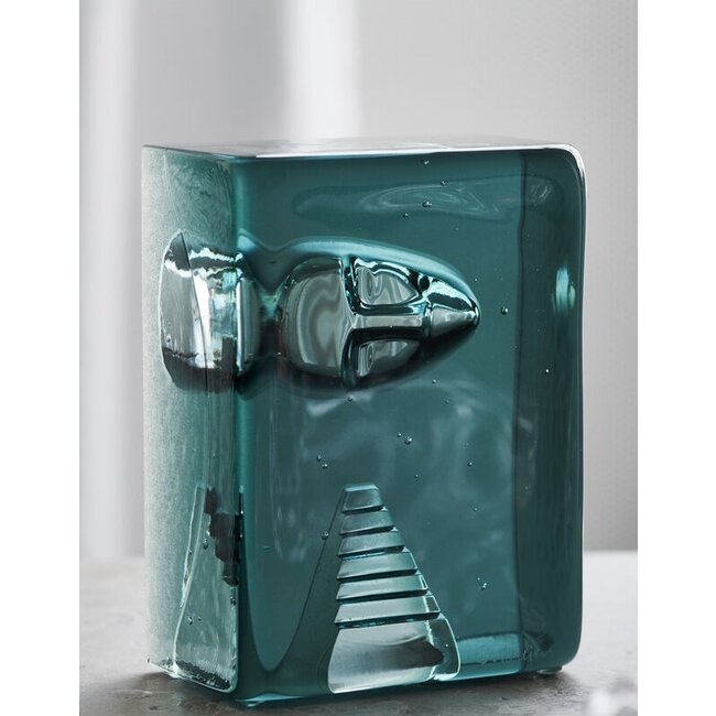 Serica „Azur“ von Kosta Boda – einzigartiges Kristallobjekt mit symbolischem Porträt und Treppe, Entwurf von Bertil Vallien (signiert & limitiert, 15 cm)