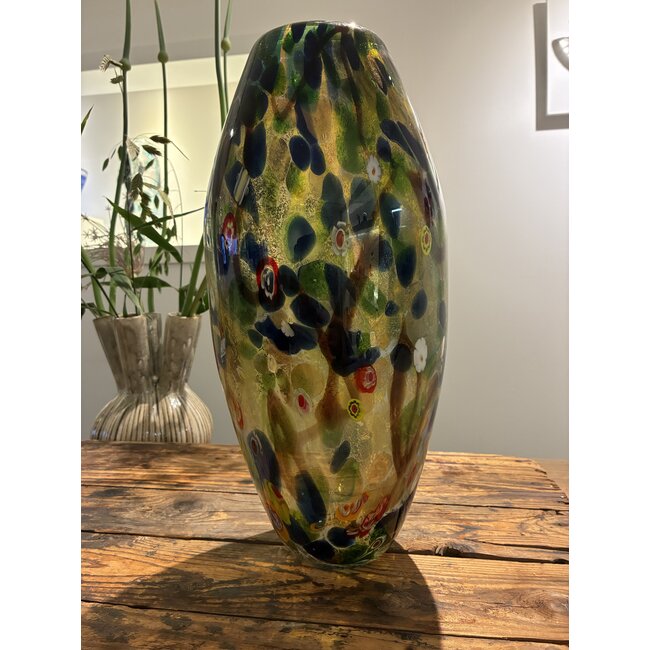 „Blumenlagune“ – Frühlingsstrauß nach Murano-Tradition