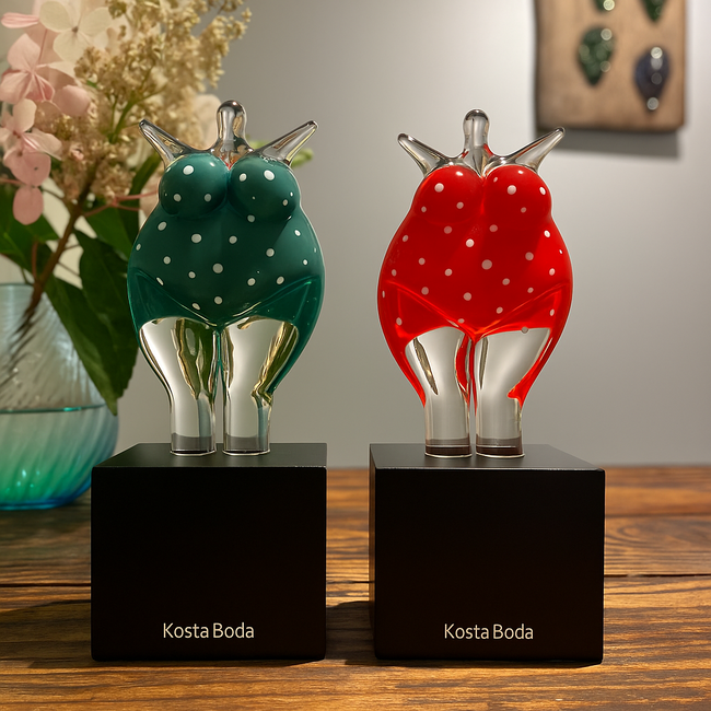 Kosta Boda 'Happy Dip Red' – Limited Art Crystal by Kjell Engman