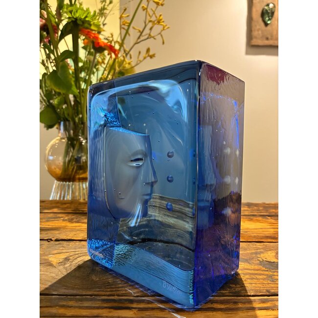 Kosta Boda, Bertil Vallien, „Azur Look“ – handgefertigtes schwedisches Kristallkunst-Objekt in tiefblau, limitierte Auflage.