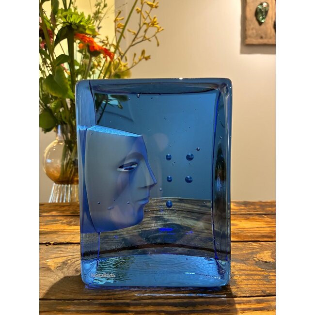 Kosta Boda, Bertil Vallien, „Azur Look“ – handgefertigtes schwedisches Kristallkunst-Objekt in tiefblau, limitierte Auflage.