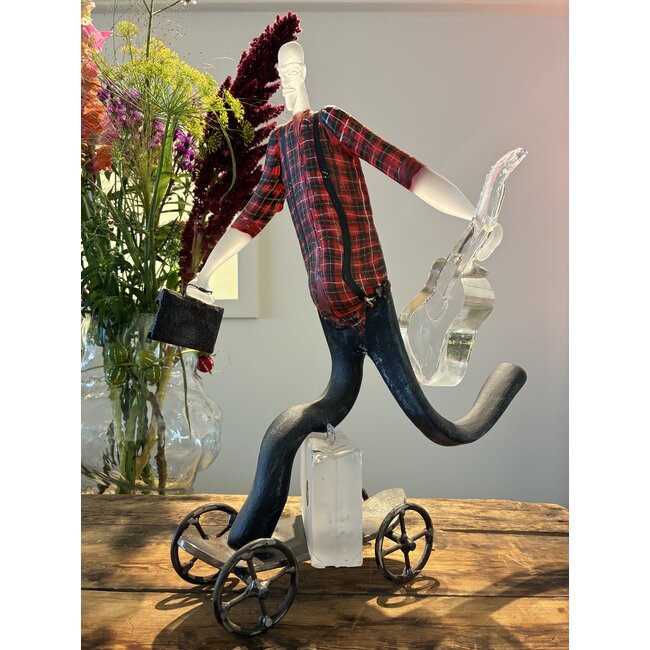 Kjell Engman – „Forever Young” | Einzigartige Skulptur von Kosta Boda – Symbol für Jugendlichkeit und Lebensfreude