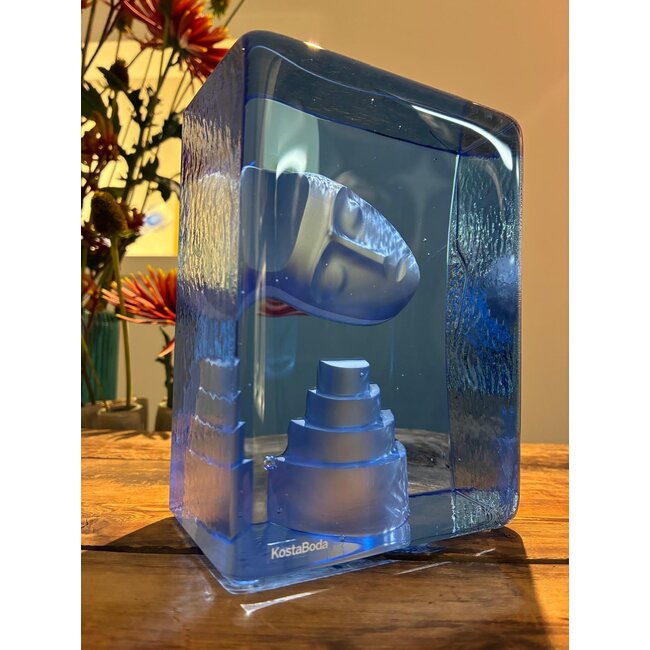 Kosta Boda Bertil Vallien „Azur Dream” – handgefertigtes schwedisches Kristallkunst-Objekt in tiefblauer Farbe, limitierte Auflage