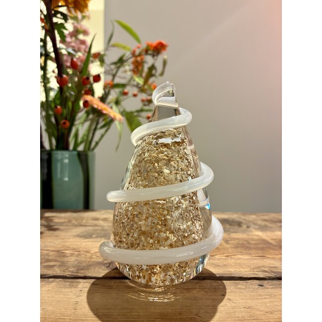 Luxuriöser Kristall-Weihnachtsbaum mit goldfarbener Kern und eleganter weißer Girlande für stilvolle festliche Dekoration