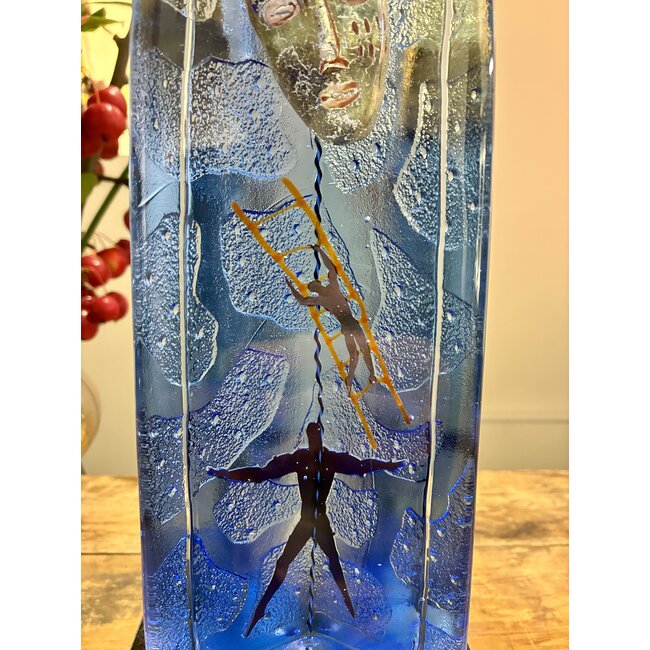 Open Arms Bertil Vallien-Symbool van Welkom en Verbinding