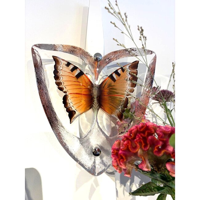 „Flügel aus Licht“ – Kristallschmetterling von Mats Jonasson