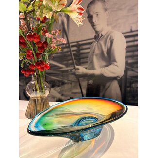 Göran Wärff Kristallschale Mirage – „Regenbogenmagie” von Kosta Boda Göran Wärff Kristallschale Mirage – „Regenbogenmagie” von Kosta Boda