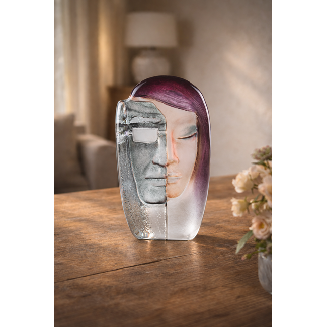 Female – Ausdrucksstarkes Glaskunstobjekt mit zweiseitigem weiblichem Gesicht, entworfen von Mats Jonasson