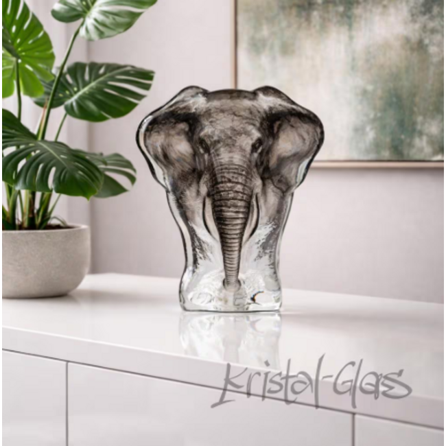 Kristall-Elefant – Skandinavische Glaskunst von Mats Jonasson