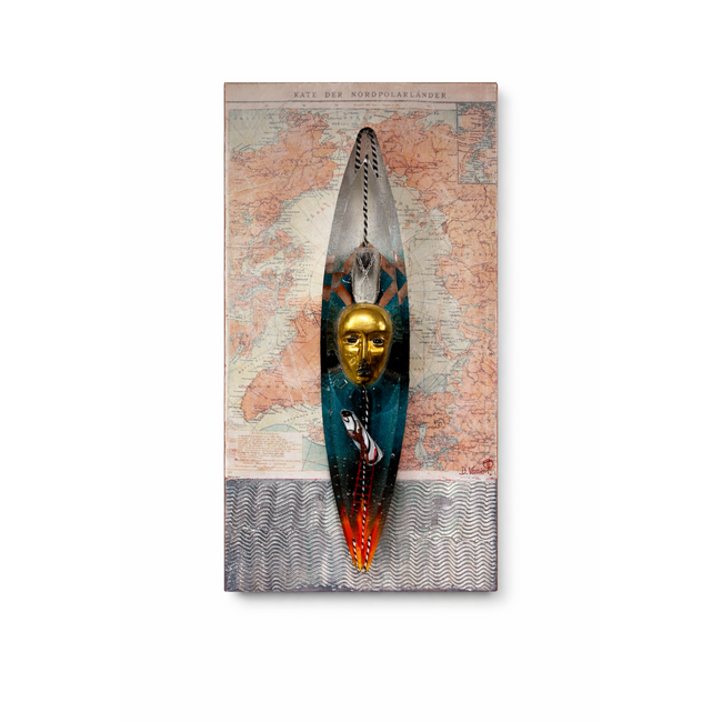 Destination Unknown – Gelimiteerd Wandobject met Gouden Gezicht van Bertil Vallien voor Kosta Boda (Oplage 60)